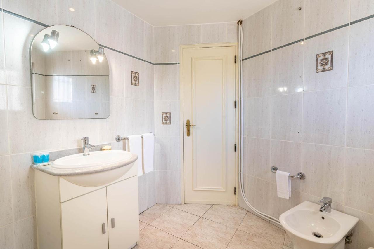 Pateo Apartments (Adults Only) Albufeira Bagian luar foto